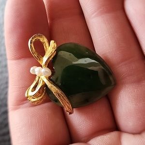 VTG SWOBODA jade & pearl brooch